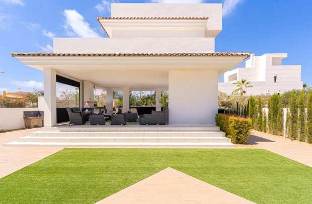 Revente - Detached House / Villa - Ciudad Quesada