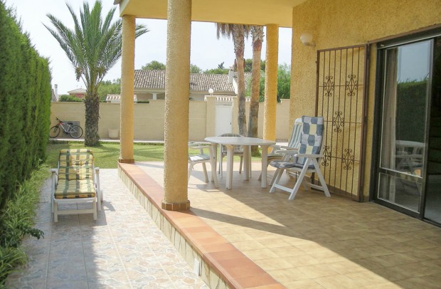 Resale - Detached House / Villa - Campoamor