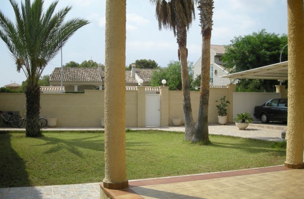 Resale - Detached House / Villa - Campoamor