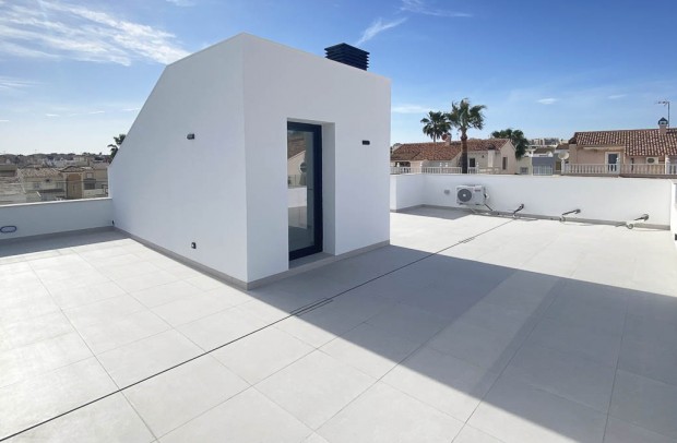 Resale - Detached House / Villa - Torrevieja