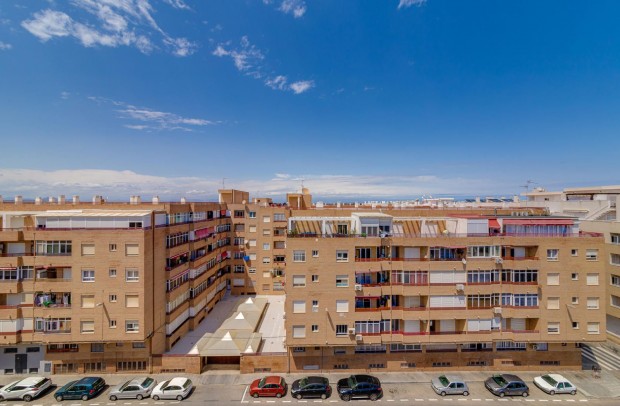 Resale - Apartment - Torrevieja - El molino