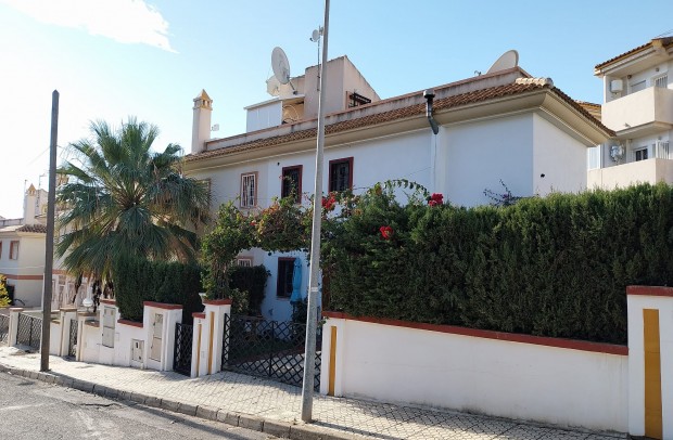 Revente - Semi-Detached - Villamartin