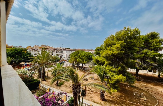 Resale - Apartment - Torrevieja - Punta Prima