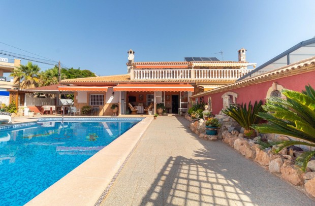 Resale - Detached House / Villa - Orihuela Costa - La Regia