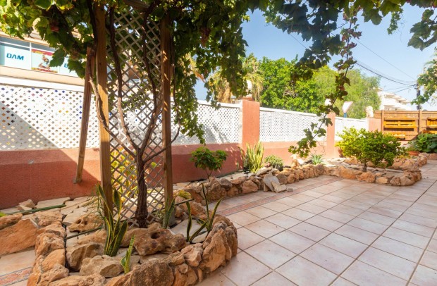 Revente - Detached House / Villa - Orihuela Costa - La Regia