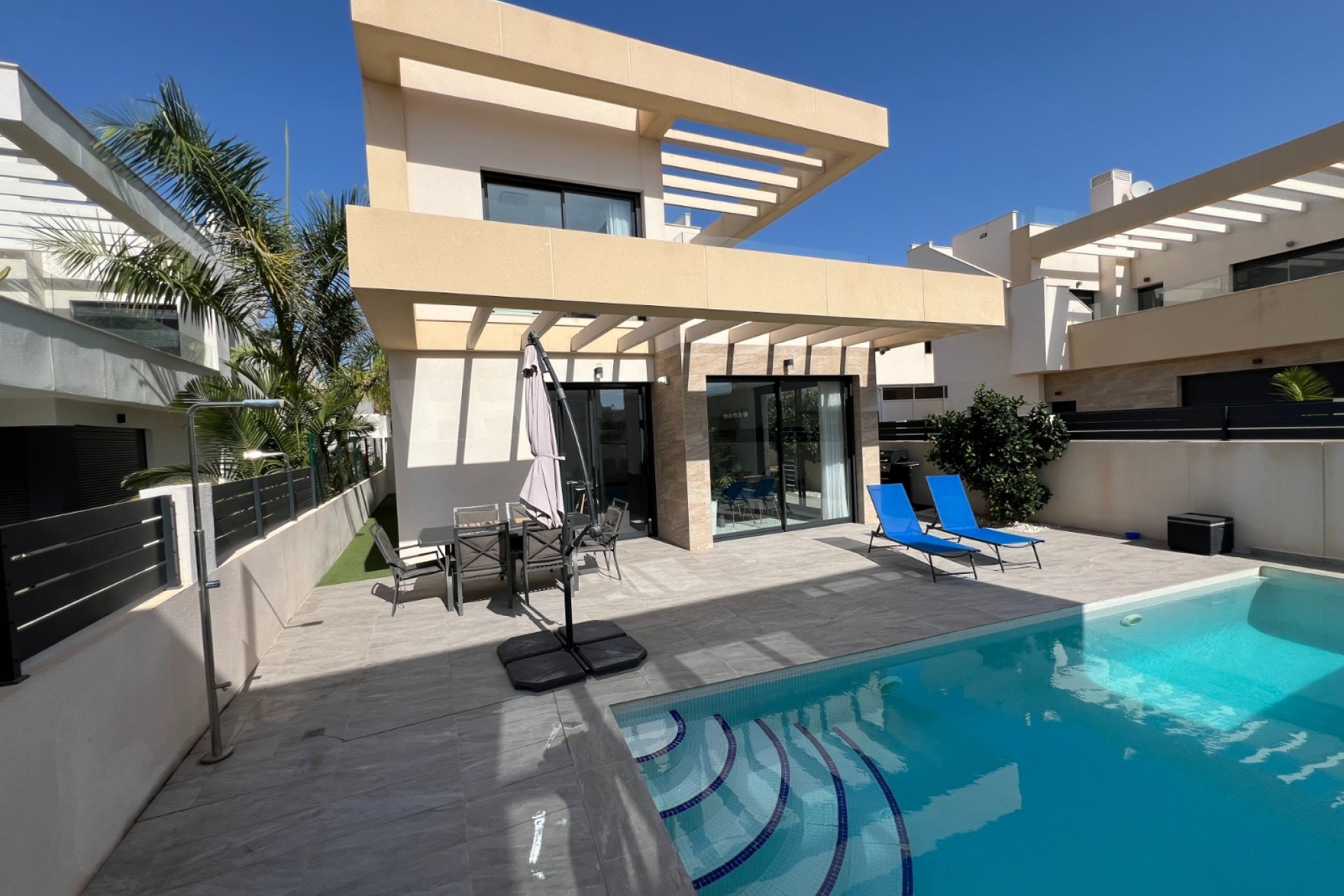 Freistehende Villa In Los Montesinos Wiederverkauf  Costa Blanca Süd