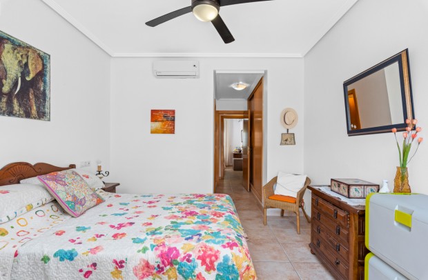 Resale - Apartment - Torrevieja - La Veleta