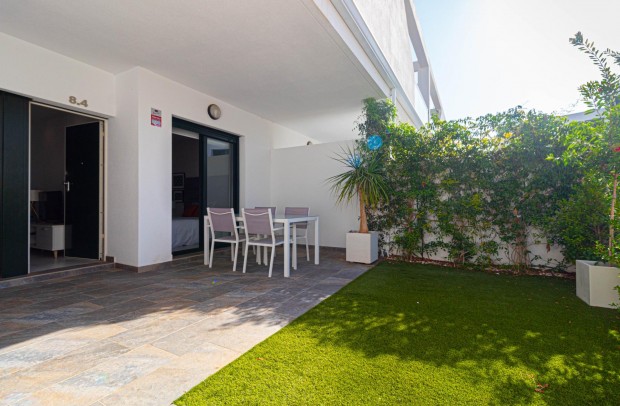 Resale - Bungalow - Pilar de la Horadada - Mil Palmeras