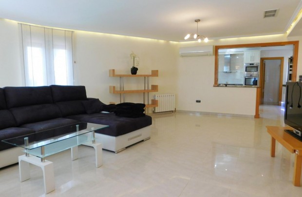 Revente - Detached House / Villa - Catral