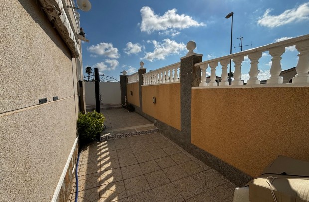 Revente - Detached House / Villa - Ciudad Quesada