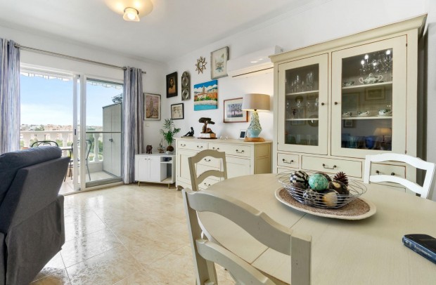 Resale - Apartment - Orihuela Costa - Campoamor