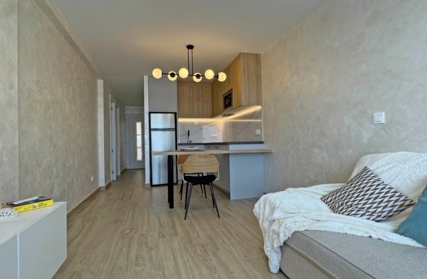 Resale - Apartment - Torrevieja - Cabo cervera