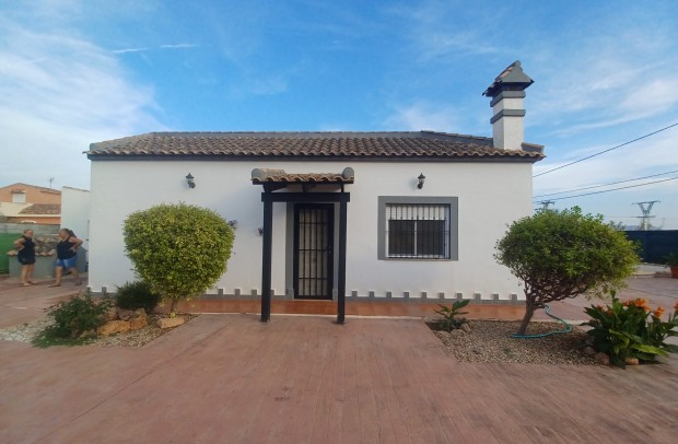 Resale - Detached House / Villa - Cueves De Marin