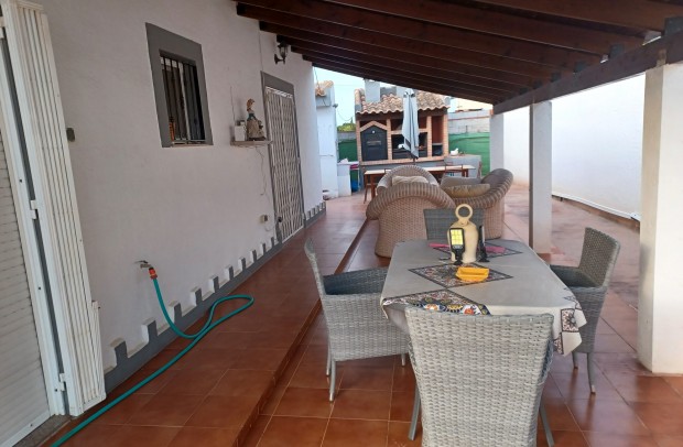 Resale - Detached House / Villa - Cueves De Marin