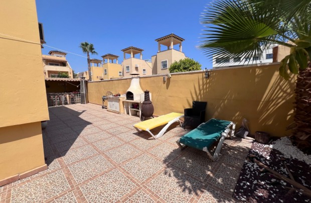 Revente - Detached House / Villa - Orihuela - Villamartín