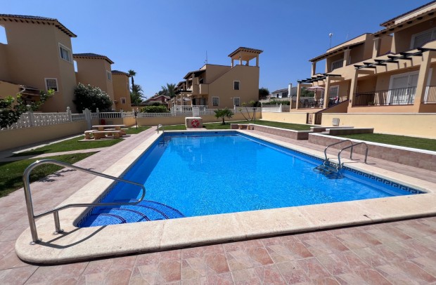 Reventa - Detached House / Villa - Orihuela - Villamartín