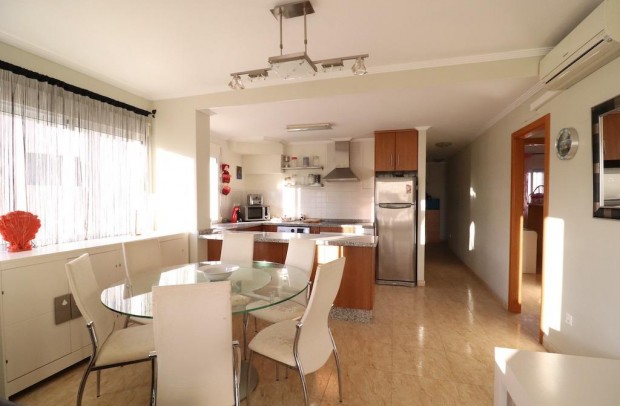 Resale - Apartment - Orihuela Costa - Campoamor