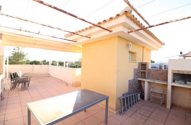 Resale - Apartment - Orihuela Costa - Campoamor