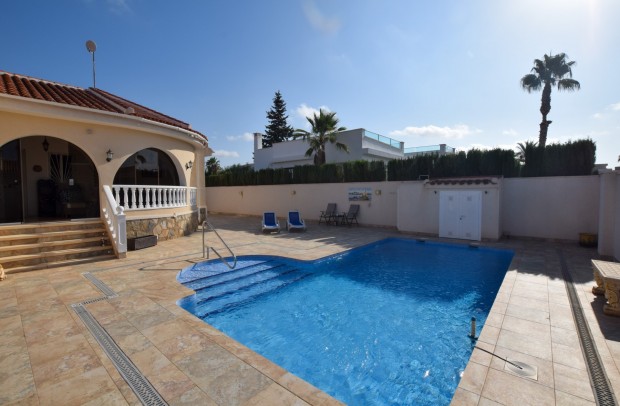 Reventa - Detached House / Villa - Benijófar - Monte Azul