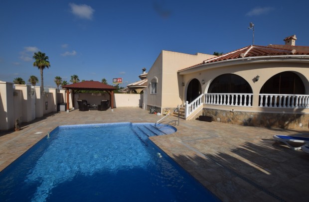 Revente - Detached House / Villa - Benijófar - Monte Azul