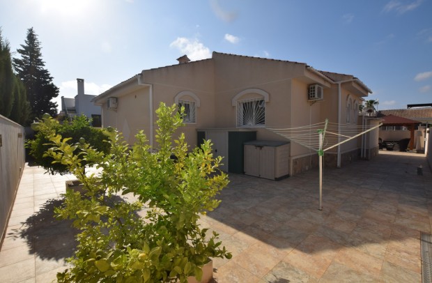 Reventa - Detached House / Villa - Benijófar - Monte Azul