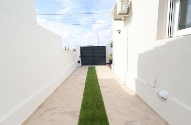 Revente - Detached House / Villa - Torrevieja - San Luis