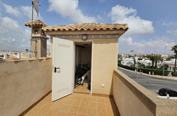 Revente - Detached House / Villa - Orihuela Costa