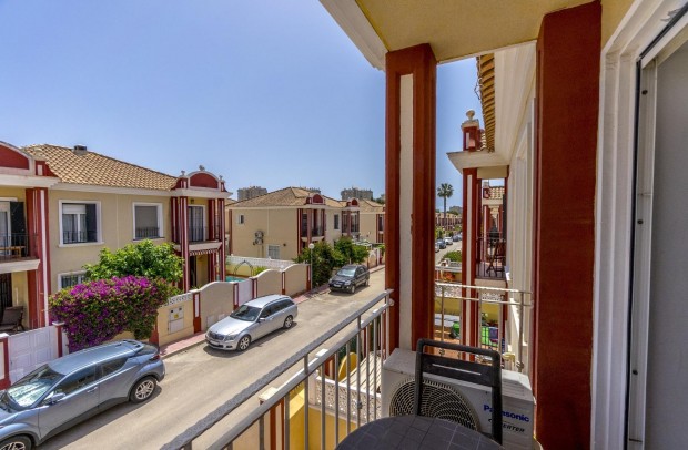 Resale - Town house - Orihuela Costa - Campoamor