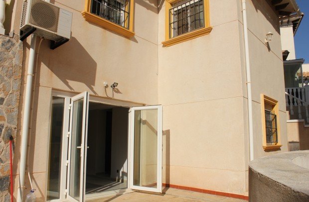 Resale - Detached House / Villa - La Zenia