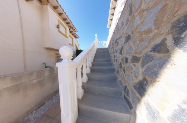 Resale - Detached House / Villa - La Zenia