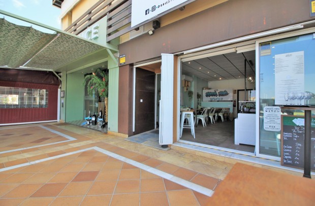 Resale - Commercial - Villamartin - Villamartín