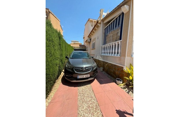 Resale - Detached House / Villa - Villamartin - Villamartin (Orihuela Costa)