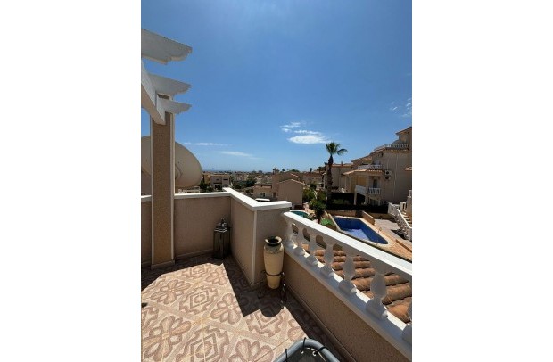 Resale - Detached House / Villa - Villamartin - Villamartin (Orihuela Costa)