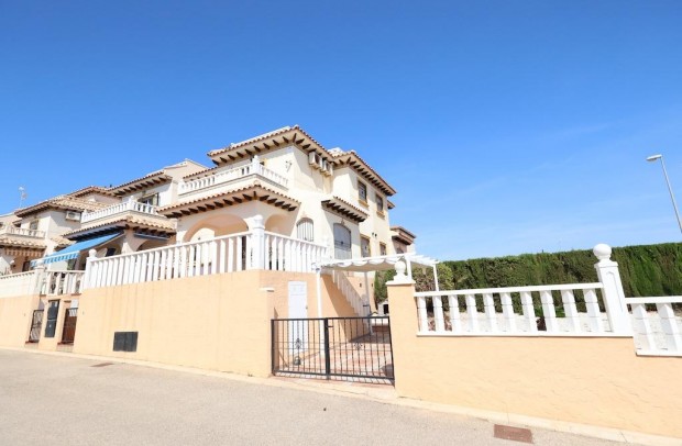 Resale - Town house - Orihuela Costa - Montezenia