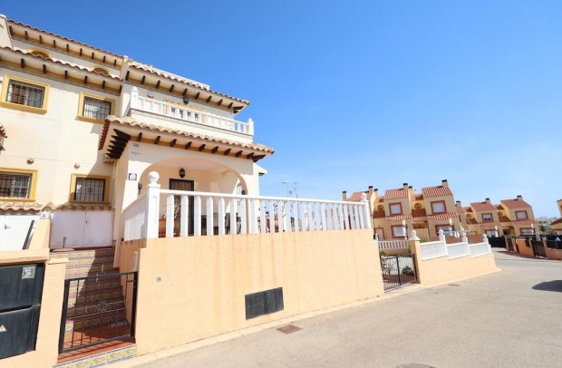 Resale - Town house - Orihuela Costa - Montezenia