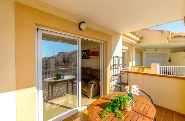 Resale - Apartment - Orihuela Costa - Campoamor