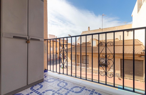 Resale - Apartment - Torrevieja - Playa de los Naufragos