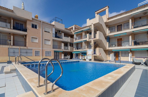 Resale - Apartment - Torrevieja - Playa de los Naufragos