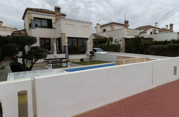 Revente - Detached House / Villa - Algorfa - La Finca Golf Resort