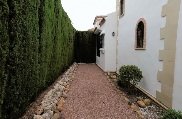 Resale - Detached House / Villa - Algorfa - La Finca Golf Resort