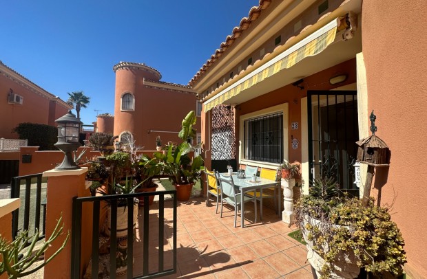 Resale - Detached House / Villa - Orihuela - Playa Flamenca