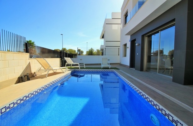 Revente - Detached House / Villa - Villamartin - Villamartín