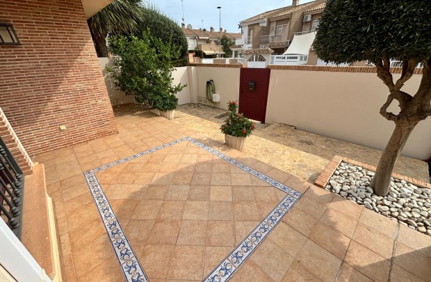 Reventa - Detached House / Villa - Torrevieja Centro - Torrevieja