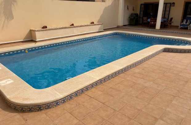 Reventa - Detached House / Villa - Torrevieja Centro - Torrevieja