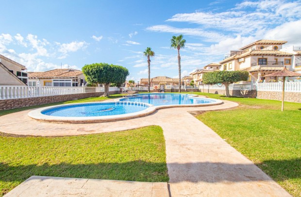 Resale - Town house - Orihuela Costa - La Zenia