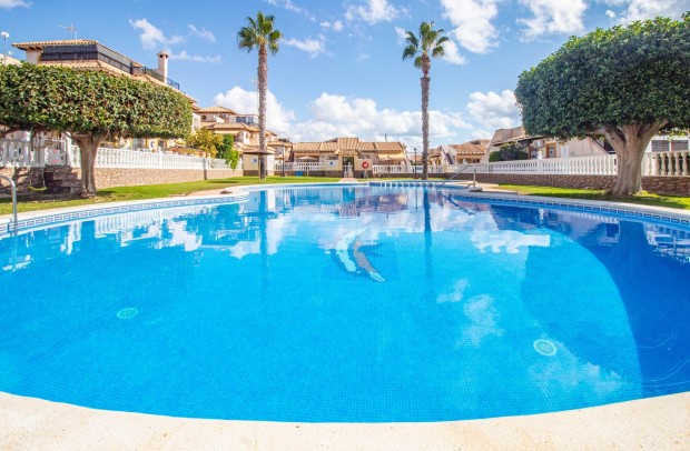 Resale - Town house - Orihuela Costa - La Zenia