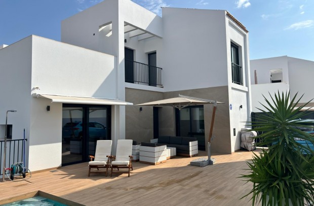 Resale - Detached House / Villa - Ciudad Quesada