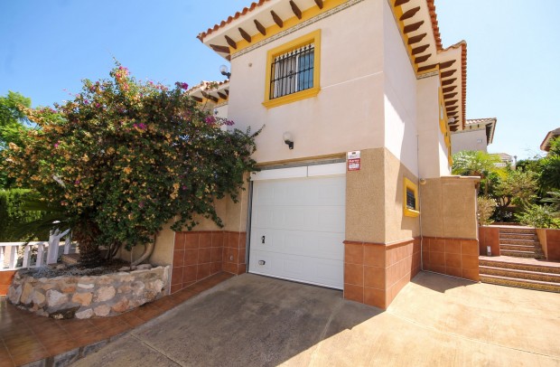 Resale - Detached House / Villa - Orihuela Costa