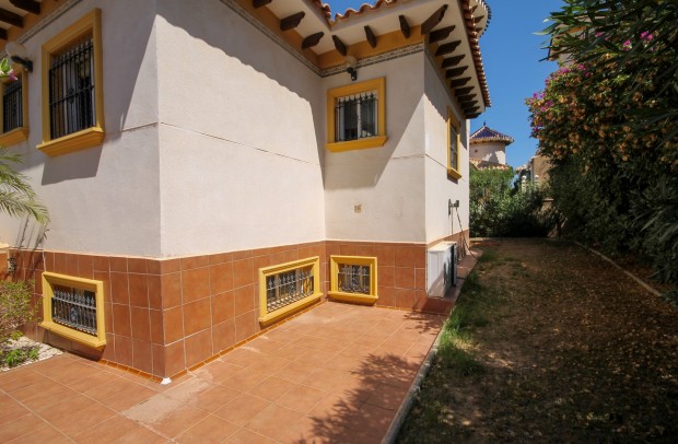 Resale - Detached House / Villa - Orihuela Costa