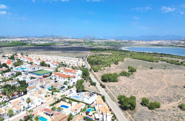 Resale - Detached House / Villa - San Luis